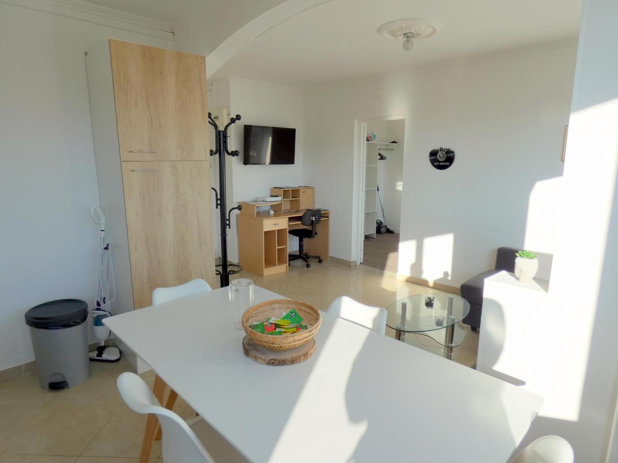 37M2 Lumineux Face Gare Sncf, Wifi Et Cafe Et The Offerts Apartment Orléans Exterior foto